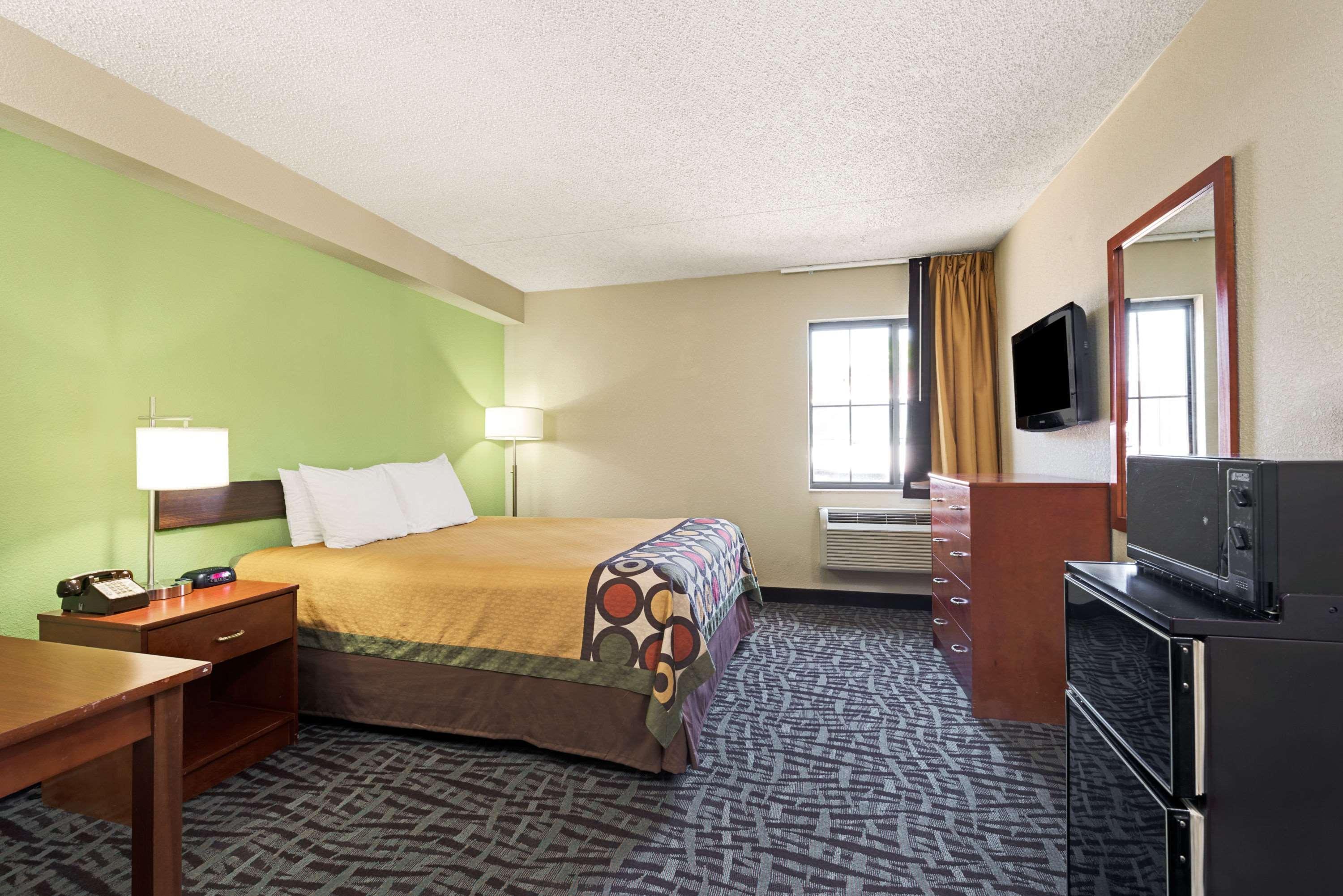 Hotel Spark By Hilton Wichita East Esterno foto