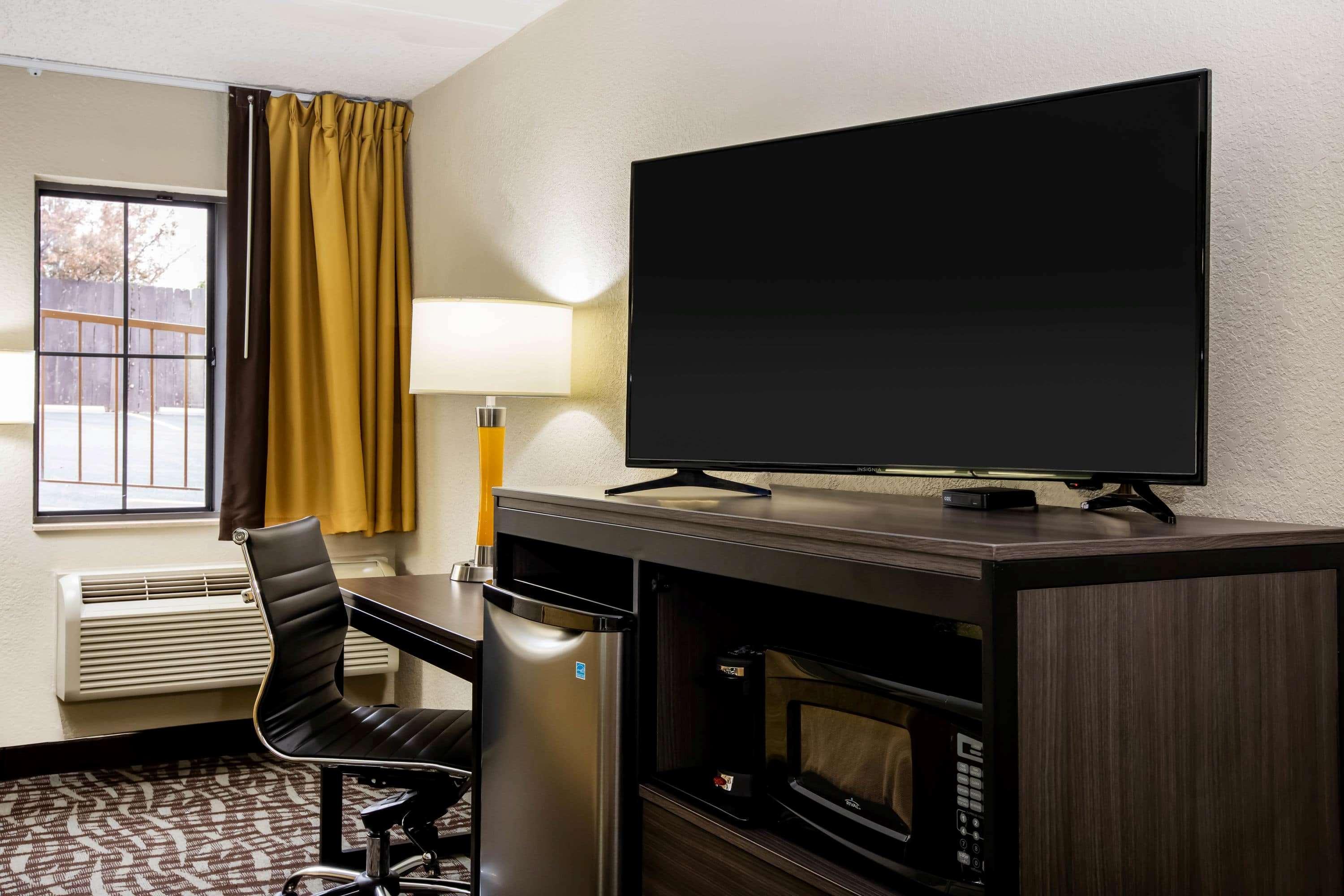 Spark By Hilton Wichita East Esterno foto