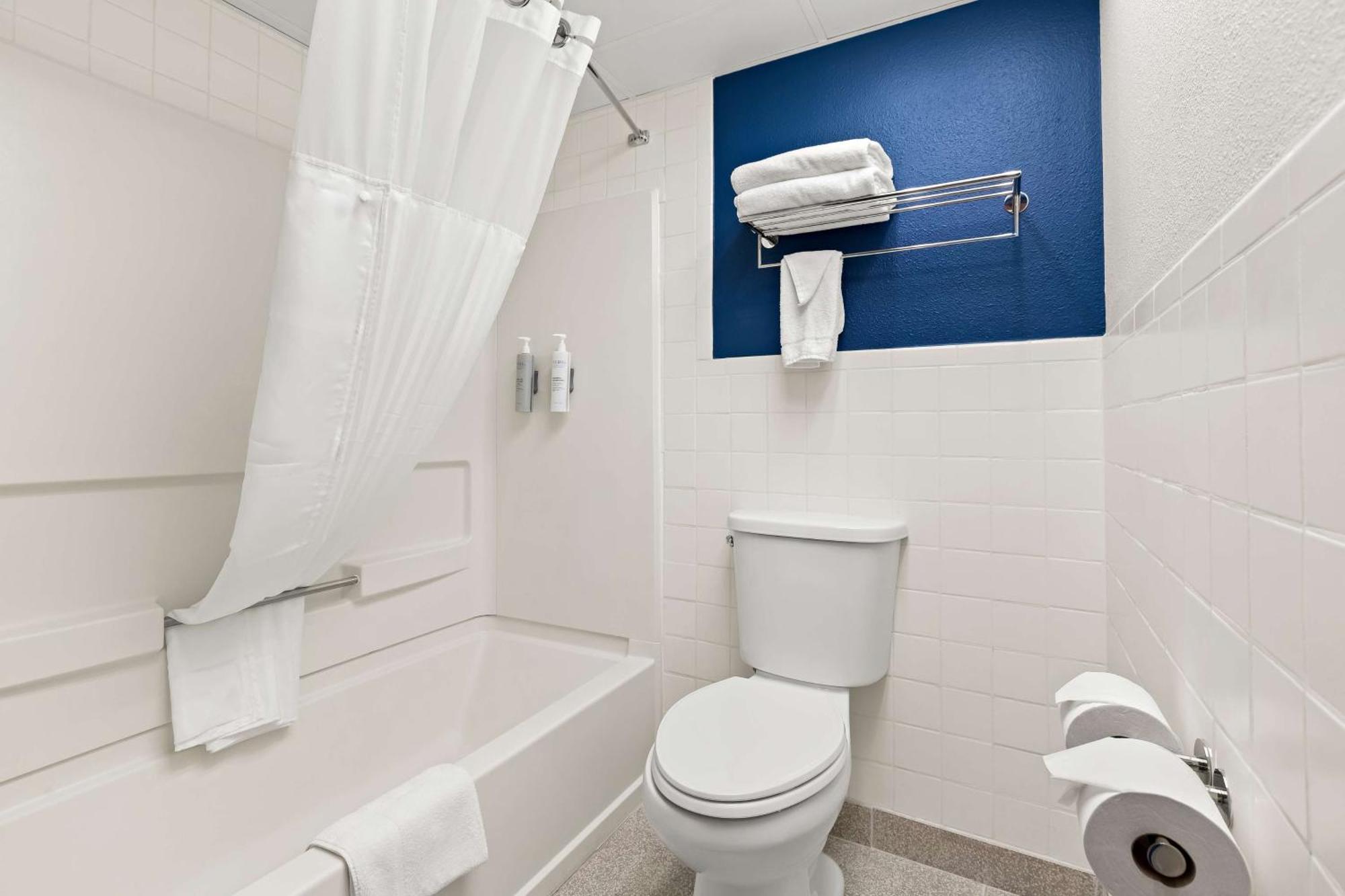 Spark By Hilton Wichita East Esterno foto