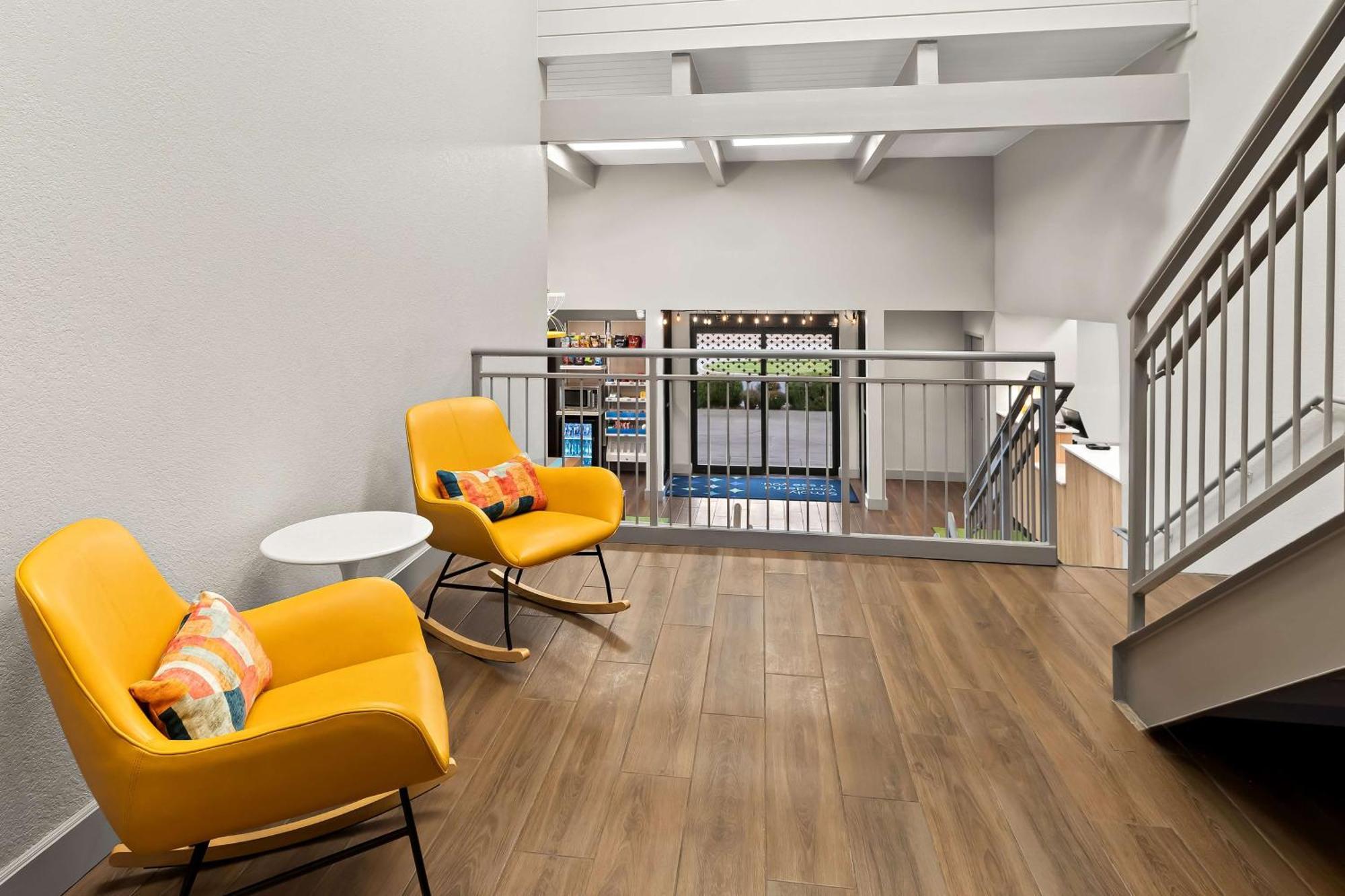 Spark By Hilton Wichita East Esterno foto